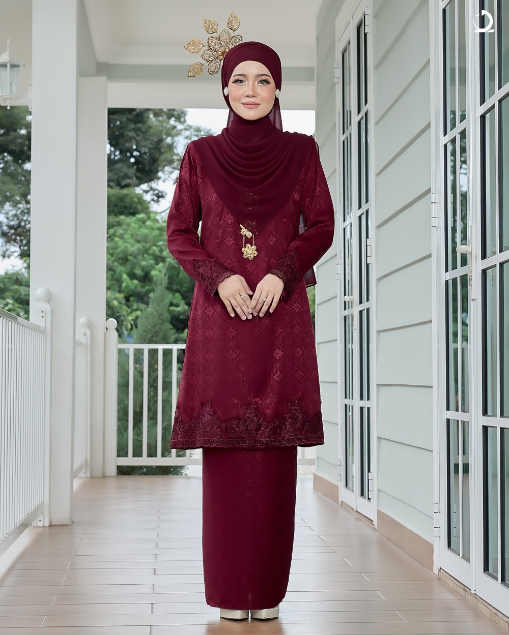 Dinda - Maroon