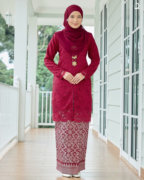 Cameylia - Red Maroon