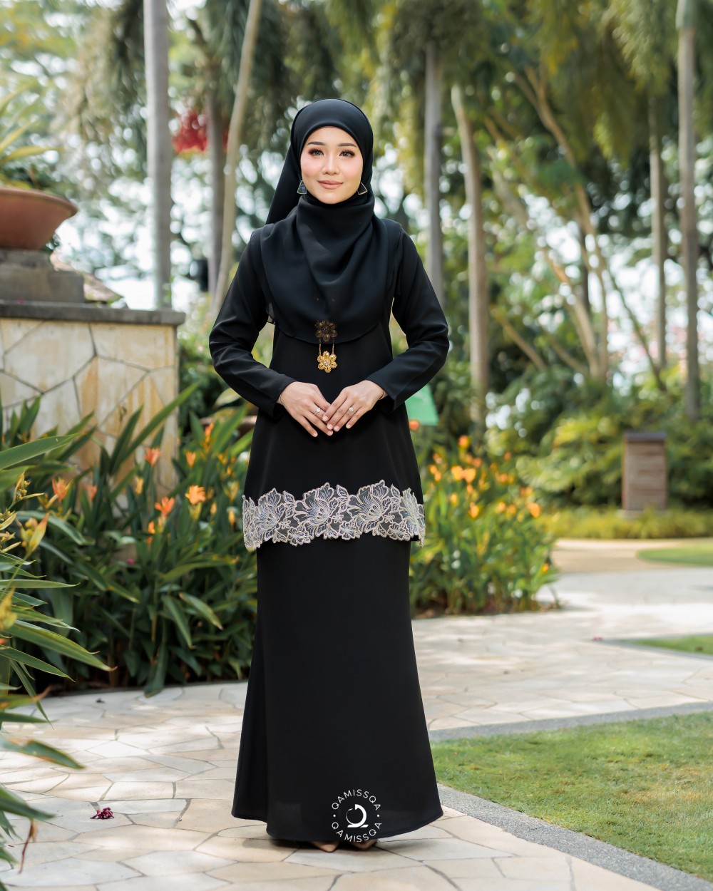 Tiara Raya Moms - Black