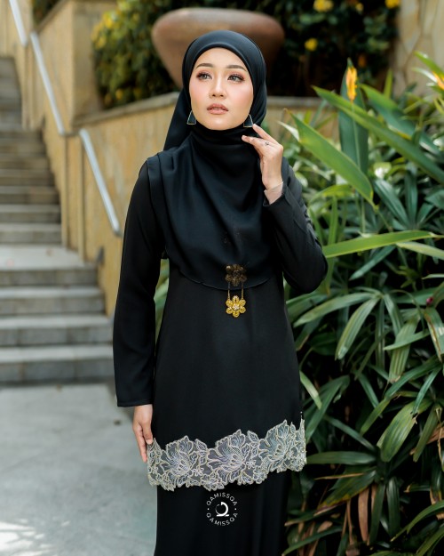 Tiara Raya Moms - Black